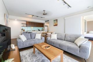 Waterfront Lagoon Suite 1 Bed Luxury Apartment - 4