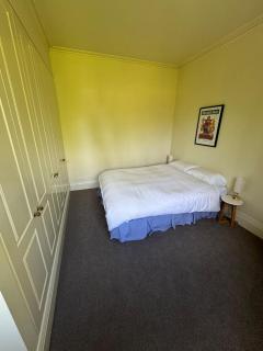 Luxury 3BR South Yarra Retreat Spa Bath BBQ & Cars - 4