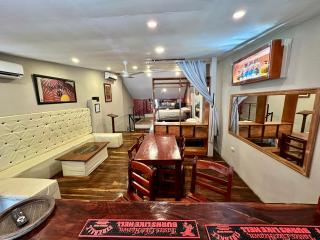 Tropical House Leon Private Pool and Hammock Patio - 8