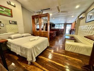 Tropical House Leon Private Pool and Hammock Patio - 7