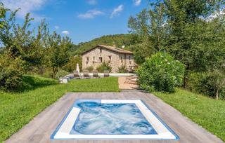 Amazing Home In Collazzone With Private Swimming Pool, Can Be Inside Or Outside - 5