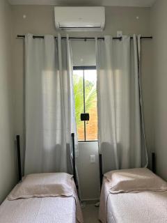 5 pessoas-praia-jacuzzi-Ar em cada quarto -Wi-Fi-estacionamento Residencial Raio de Sol - 1