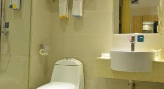 City Comfort Inn Wuhan Guanggu Finance Port - 1