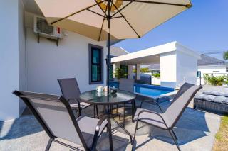 Private Modern 3 Bedroom Pool Villa (AV2) - 2