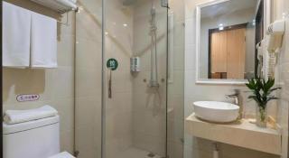 Shell Hotel Shanghai Oriental Pearl Tower Century Avenue Metro Station - 4