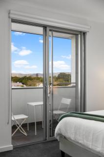 Stylish 2BR Sofa Bed Apartment in Prospect - 4