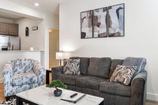 Stylish Suite 203 by Downtown & Convention Center! - 7