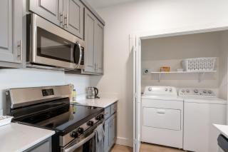 Stylish Suite 203 by Downtown & Convention Center! - 2