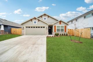 Spacious 4BR with Fire Pit Games Midtown Near TU - 0