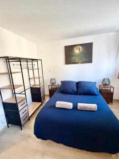 Studio cosy neuf, Cafe offert, Fibre et entree autonome - 0