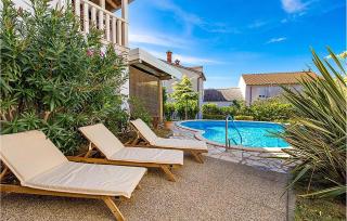 Stunning Apartment In Banjol With Swimming Pool - 4