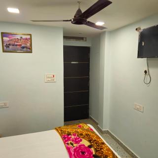 Rajluxmi paying guest house - 6
