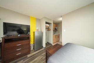 Super 8 by Wyndham Kingston - 6