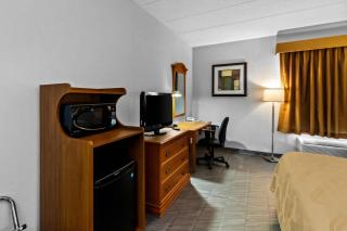 Quality Inn & Suites CVG Airport - 1