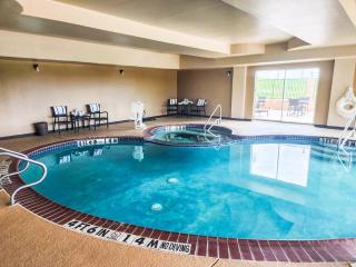 Country Inn & Suites by Radisson, Terrell - 2