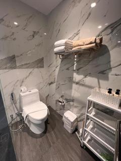 New stylish 8th Floor Condo Nai Harn Beach - 1