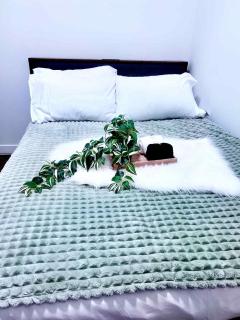 Cozy Room 1 Private Entry Near UofC SAIT Airport - 7