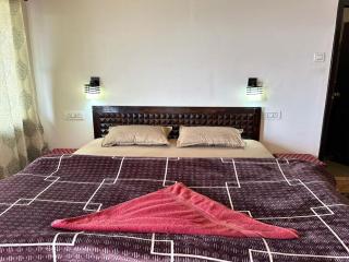 AtulyaNeer Lakeview Cottage - 3