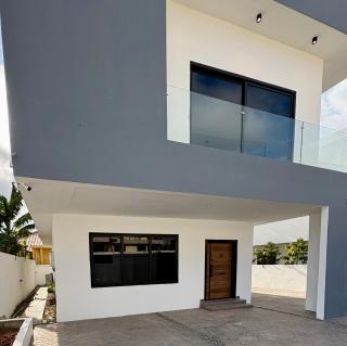 AMAZING HOMEs - 6
