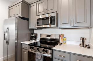 Stylish Suite 205 by Downtown & Convention Center! - 2