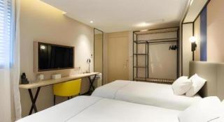 Magnotel Hotel Shanghai Jinjiang Park Branch - 1