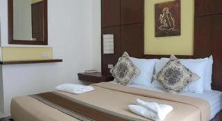 Alice in Wonderland Beach Hotel - 8