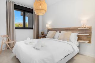 Sea Breeze Deluxe Apartment - 9