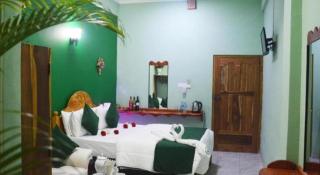 Kings Hotel Restaurant And Bar - 3