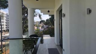 Poolside Apartments Villa Elsa Golem - 4