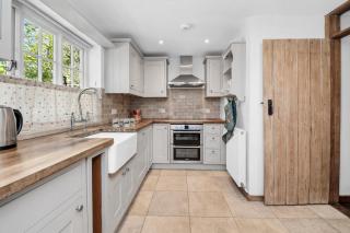 Sweet and cosy School Cottage - 5
