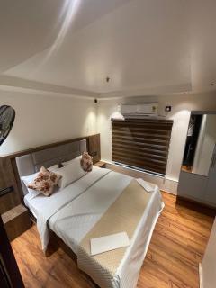 Elagance Premium Houseboats - 4