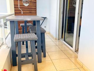 Logement avec piscine, vue mer - 4 pers. - FR-1-786-94 - 2