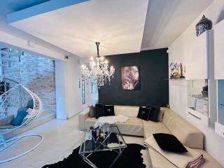 Dora Design House - 3