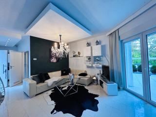 Dora Design House - 2