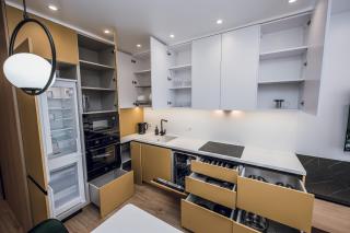 21-121 Poetika, Degtyarivska 25e, Kyiv, Shuliavska metro nearby, fantastic city view, Petrovdom Apartment - 3