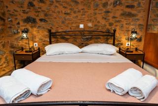 Paraspori Traditional Home with View - 5