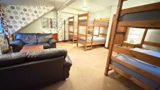 Lledr House Hostel near two Zip World sites - 9