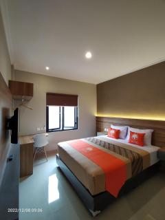 Hotel Urban Latifa Yogyakarta - 8