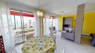 9M - Grand studio climatisé entièrement rénové face à la mer avec terrasse - 9