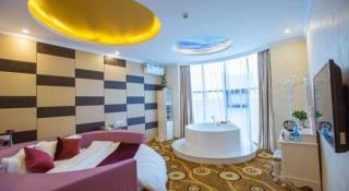 GreenTree Inn Wuxi Donggang Town Donghutang Shell Hotel - 2
