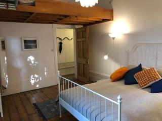 Artistic spacious flat in central Brixton - 7