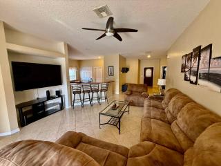 Grand Luxury Grove 4BR Home Near Disney - 7