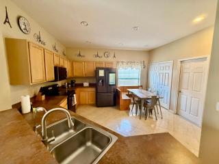 Grand Luxury Grove 4BR Home Near Disney - 6