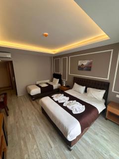 Loyal Brotherhood Hotel - 4