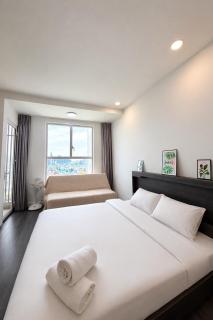 Luxury Sunrise Apartment Central - Premium Pool and Gym - 0