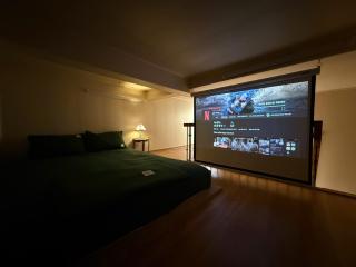 Duplex Old quarter-mordern- washer - projector - 8