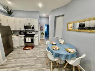 Grand Family 1BR Penthouse near Newark Airport - 8