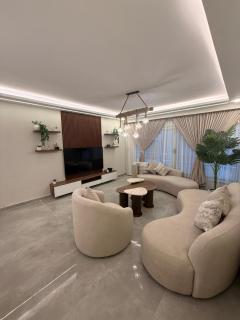 Gleem Luxury Hotel - 9