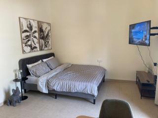 Apartment on the Carmel Market - 2