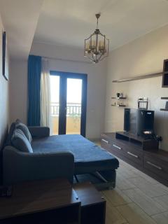 Aldau Heights Luxe One Bedroom - 4